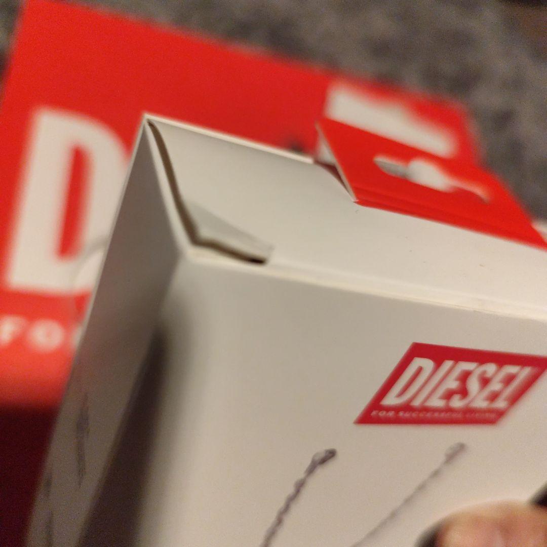 DIESEL Wired Earbuds チェーンデザイン