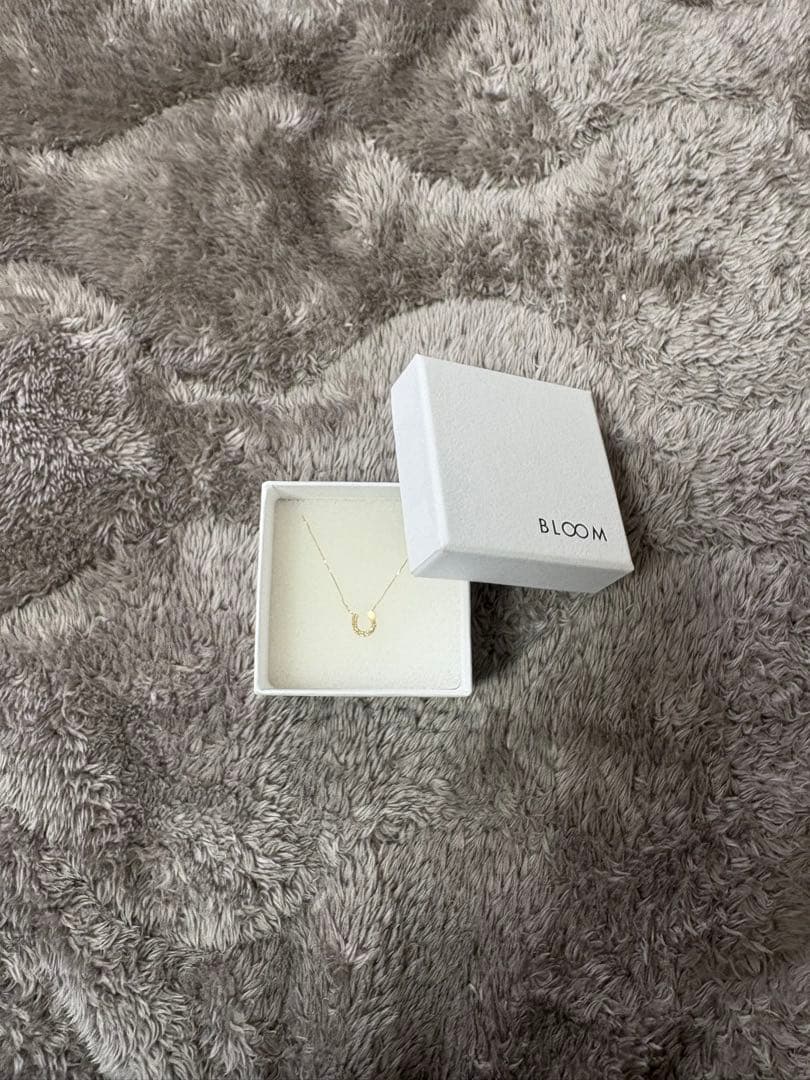 bloom K10 イエローゴールド ホワイトトパーズ 馬蹄 ネックレス　10金