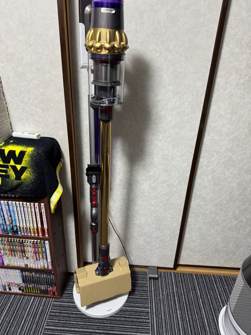 Dyson V11 スティッククリーナー 本体　美品