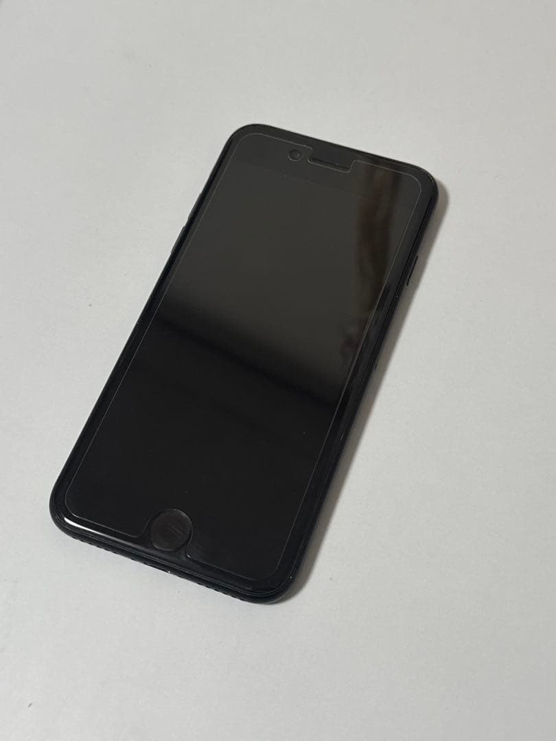 Apple iPhone SE (第2世代) 64GB