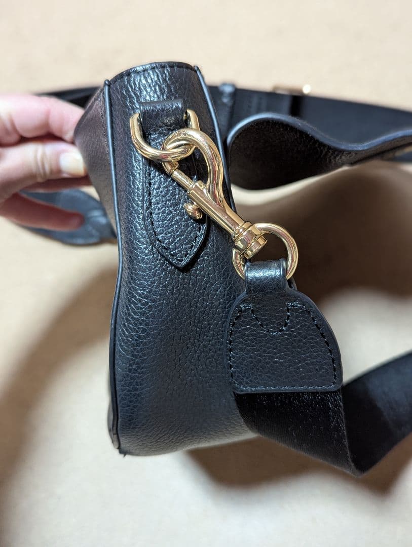 【FURLA】良品☆ウラニアショルダーバッグブラック レザー☆シンプル