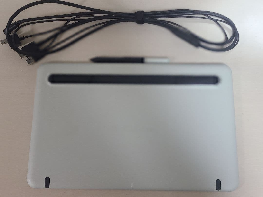 Wacom One DTC133W0D 13,3型 液晶ペンタブレット