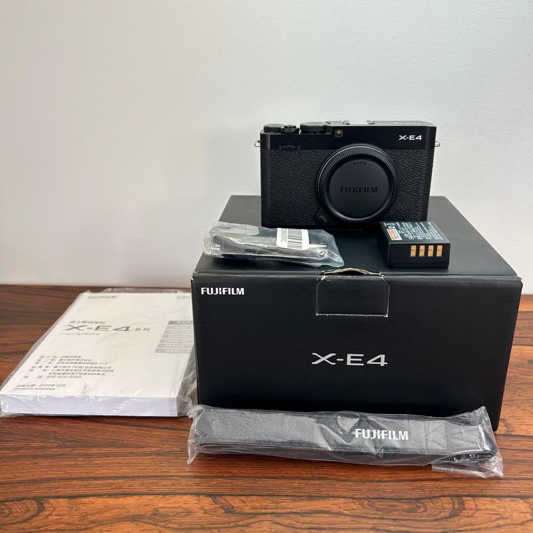 FUJIFILM フジフィルム X-E4 ブラック