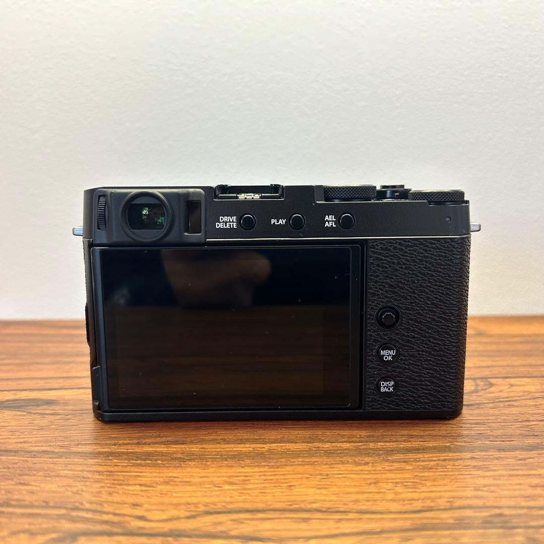 FUJIFILM フジフィルム X-E4 ブラック