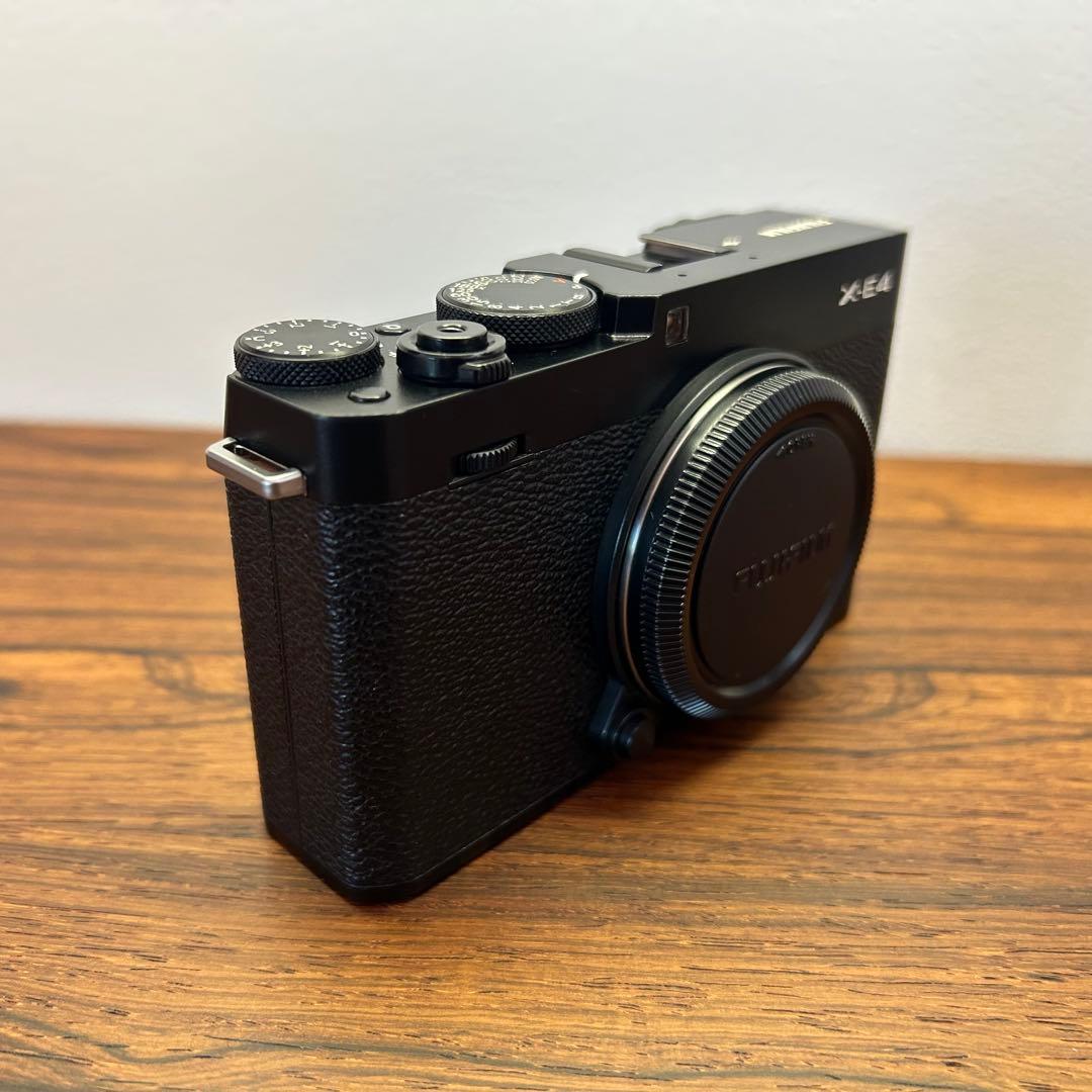 FUJIFILM フジフィルム X-E4 ブラック