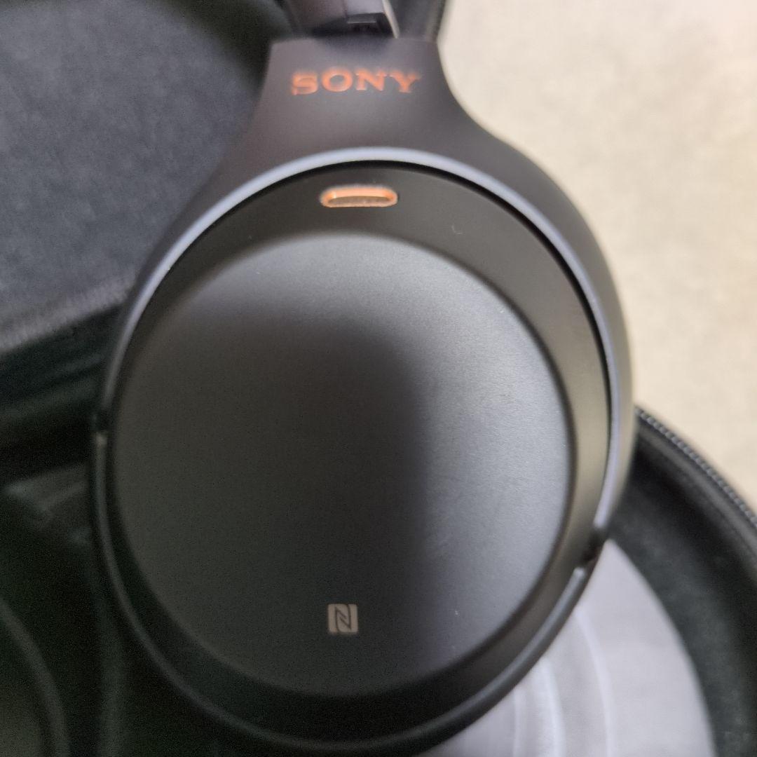 SONY　WH-1000XM3（B）ワイヤレスヘッドホン