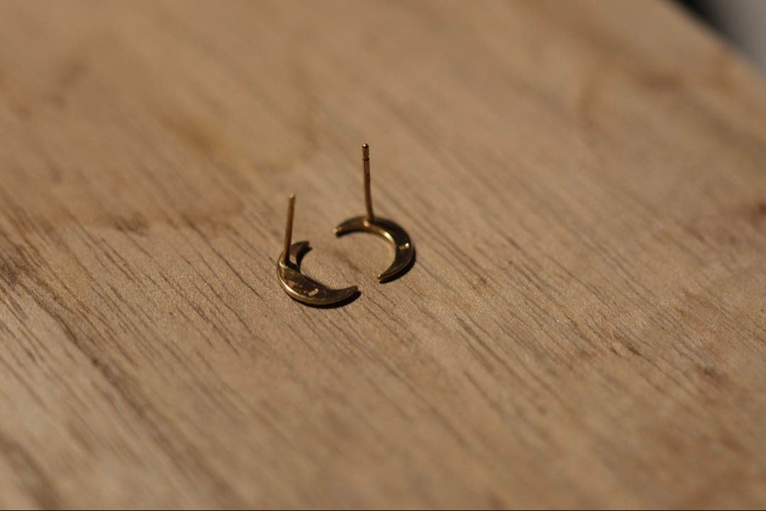 クアラントット 月 ピアス K18G