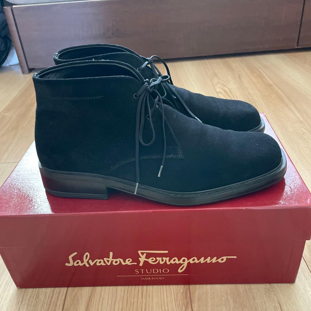 y*d様 【美品】Salvatore Ferragamo 黒チャッカブーツ 26