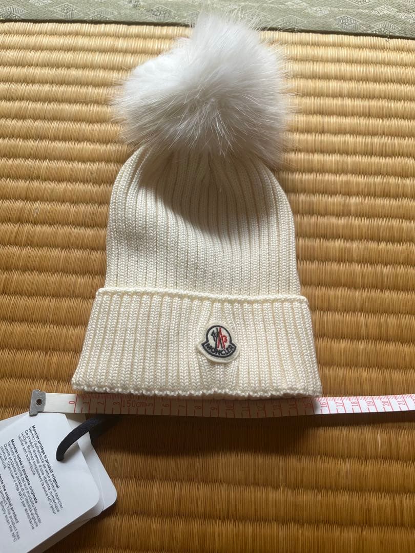 MONCLER ホワイト キッズ・レディースニット帽 ファー付き