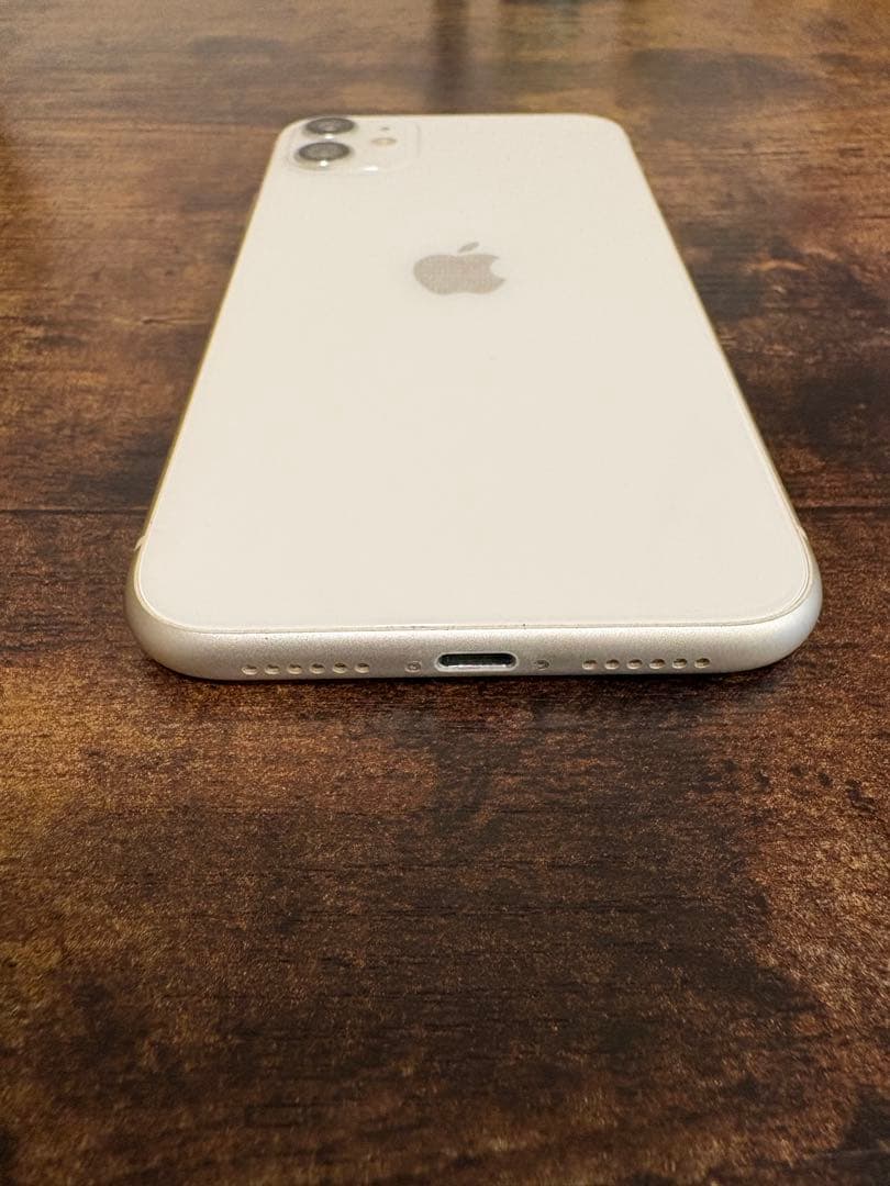 Apple iPhone 11 64GB ホワイト 本体