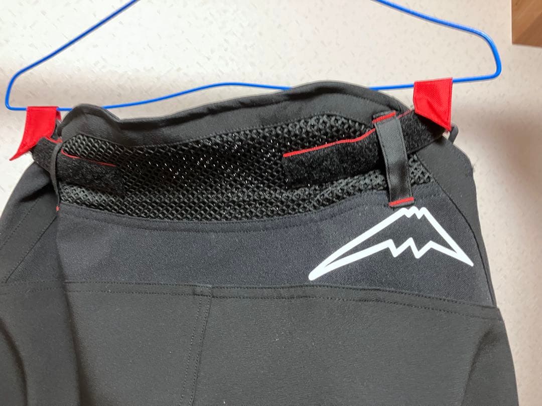 クシタニ　テーパードボトムズ