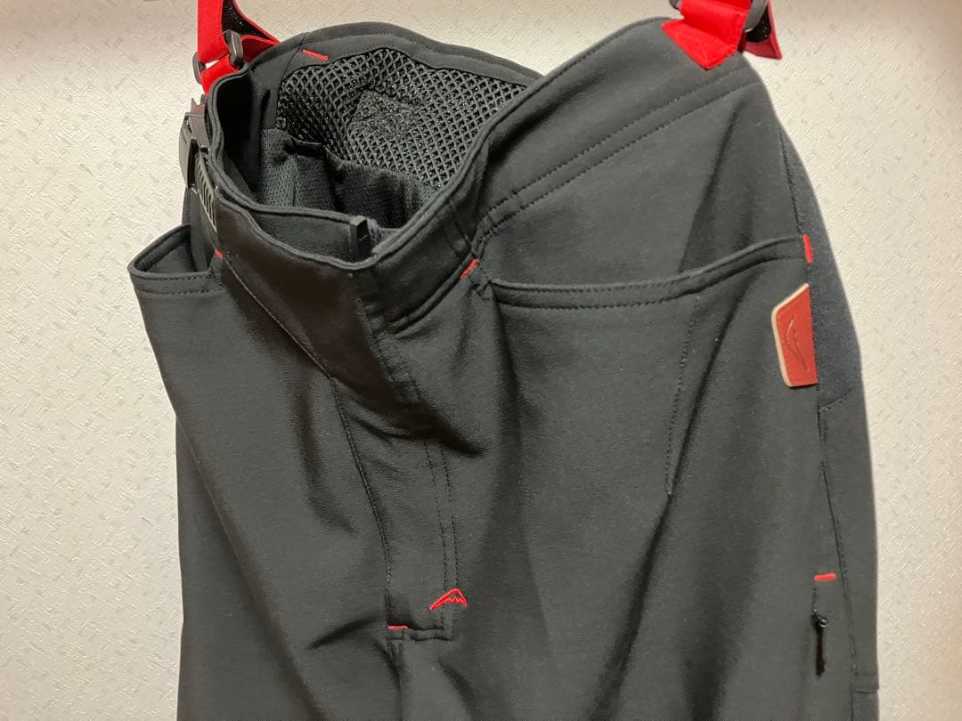 クシタニ　テーパードボトムズ