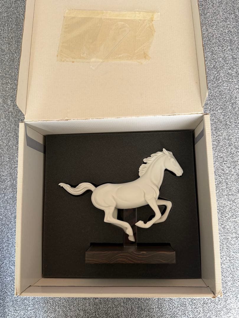 リヤドロ　馬　箱付き　ギャロップ　干支　ウマ　フィギュリン