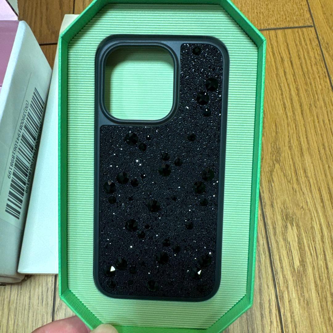 スワロフスキーiPhone15PROカバー