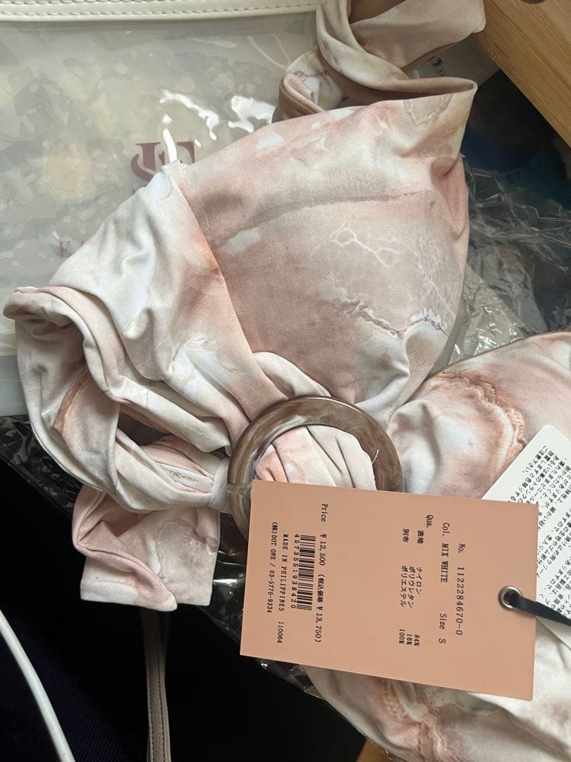 新品タグ付き　eimy istoire マーブルピンク セパレート水着　ポーチ付