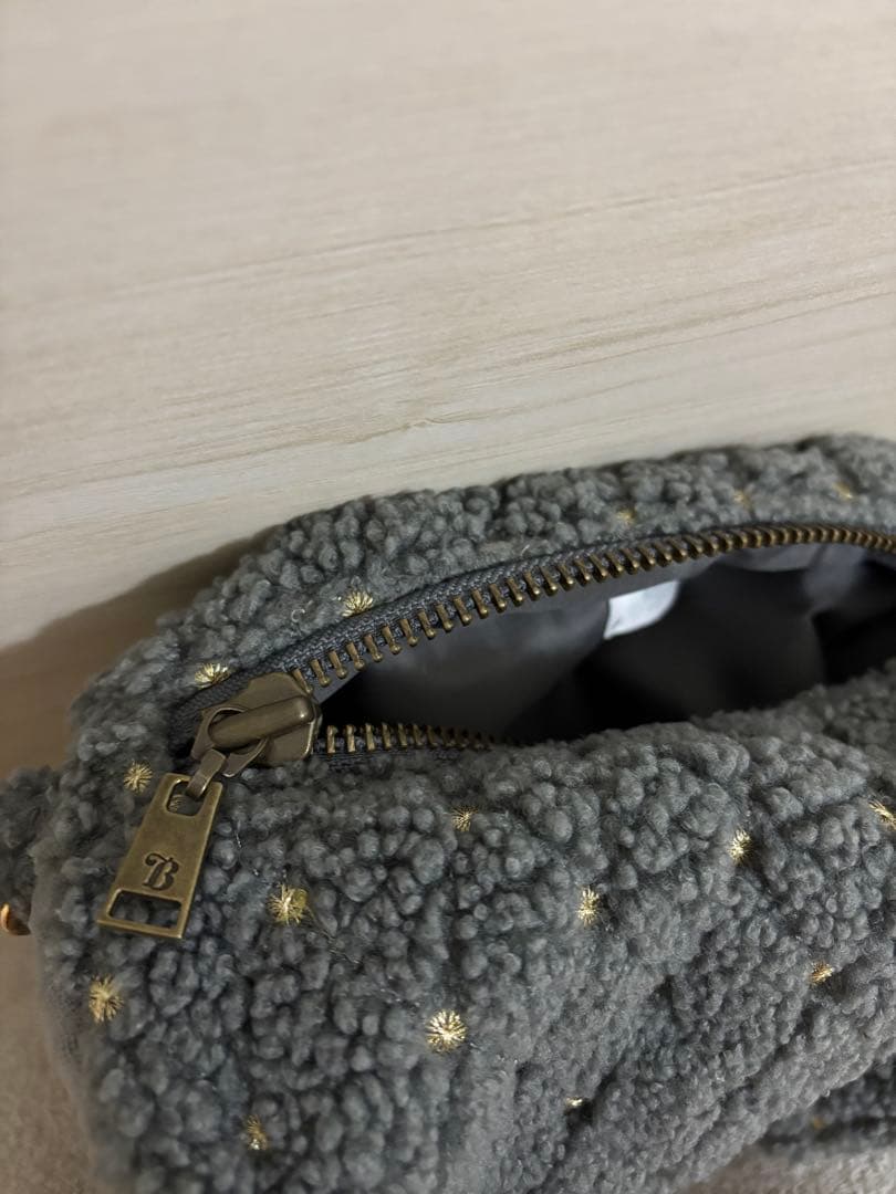 Bibiy. ビビィー ODETTE BOA BAG