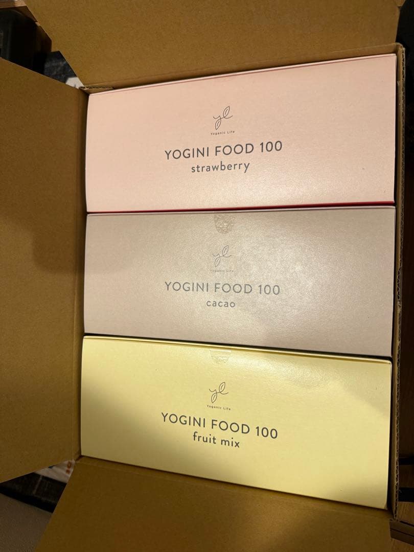 ヨギニーフード100 3箱セット ストロベリーカカオフルーツ各21袋 63食分