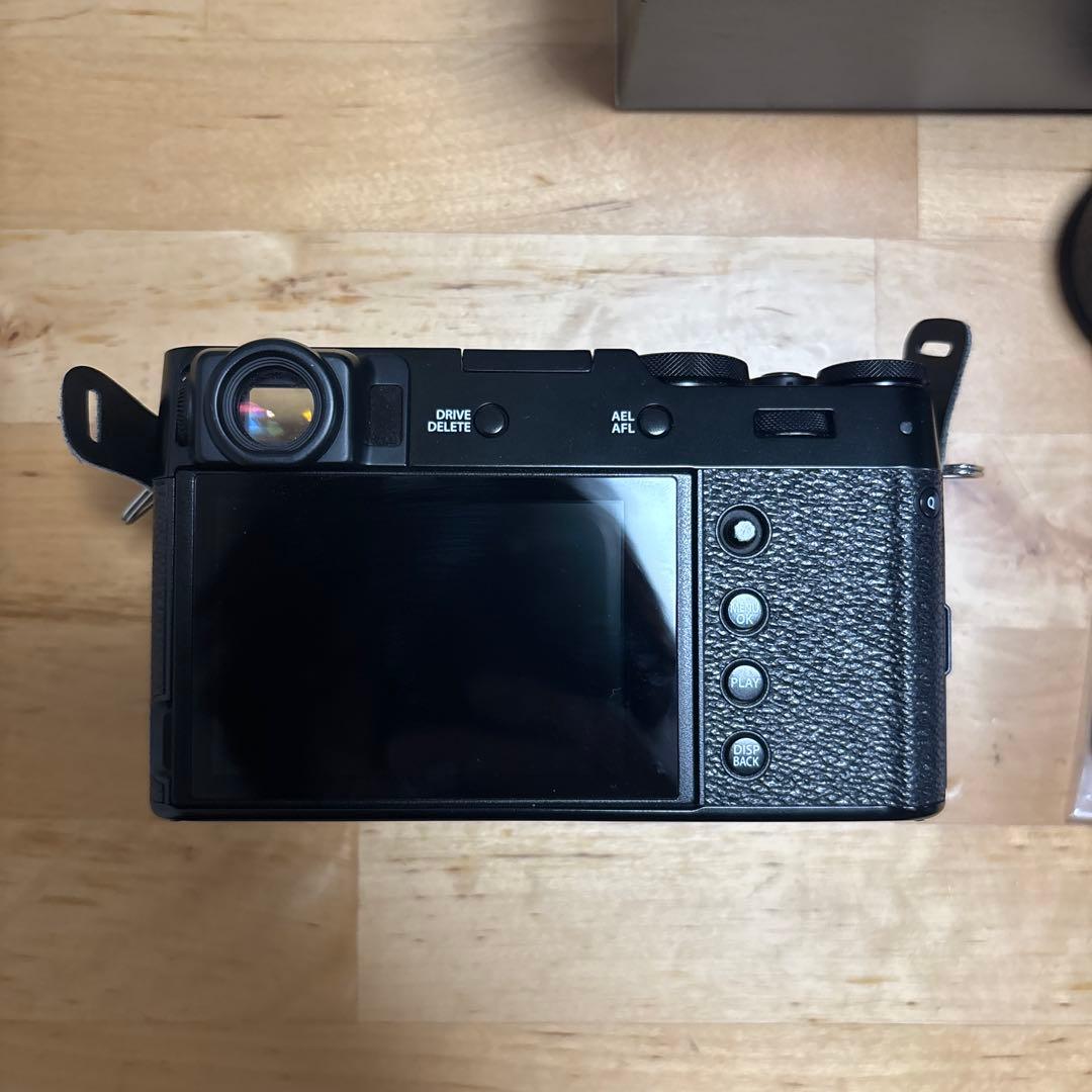 FUJIFILM X100V コンパクトデジタルカメラ