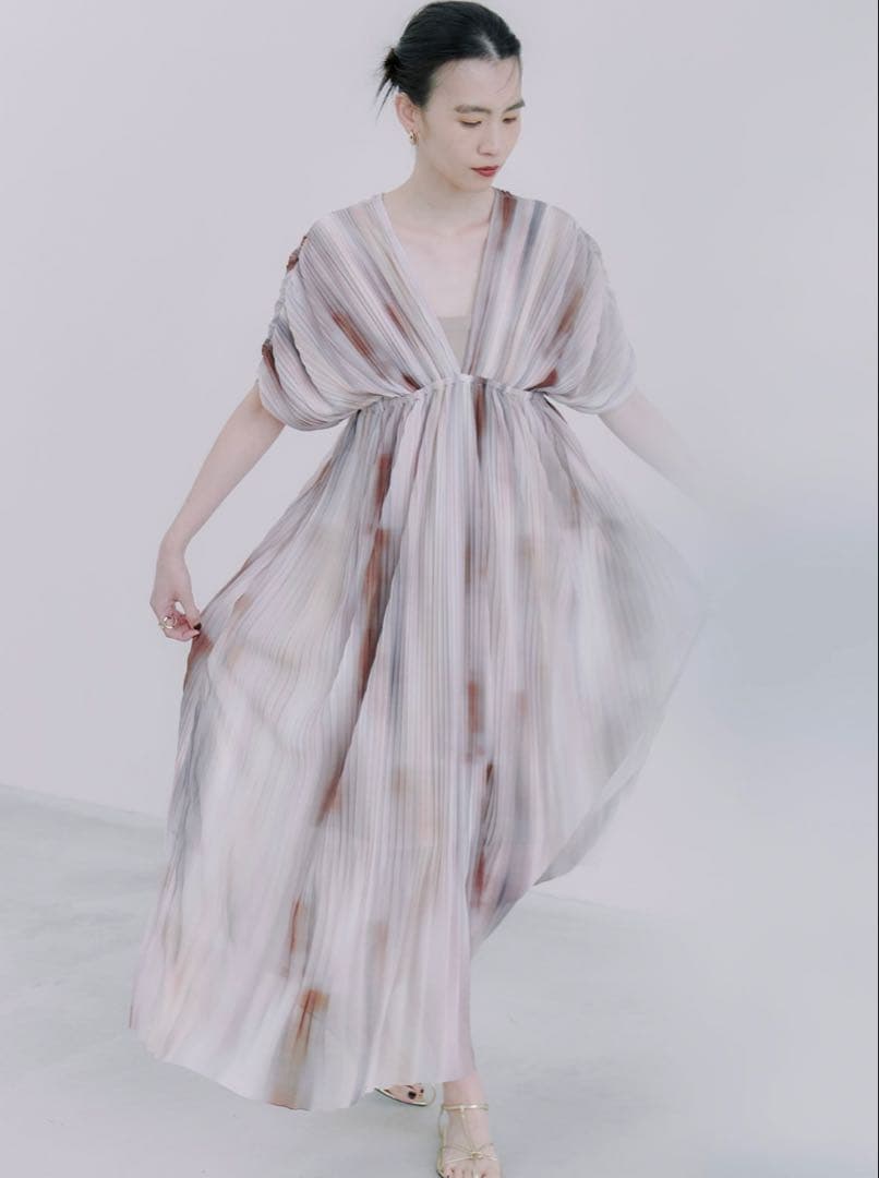 【美品】アニュアンス 完売品 アブストラクトパターンワンピース