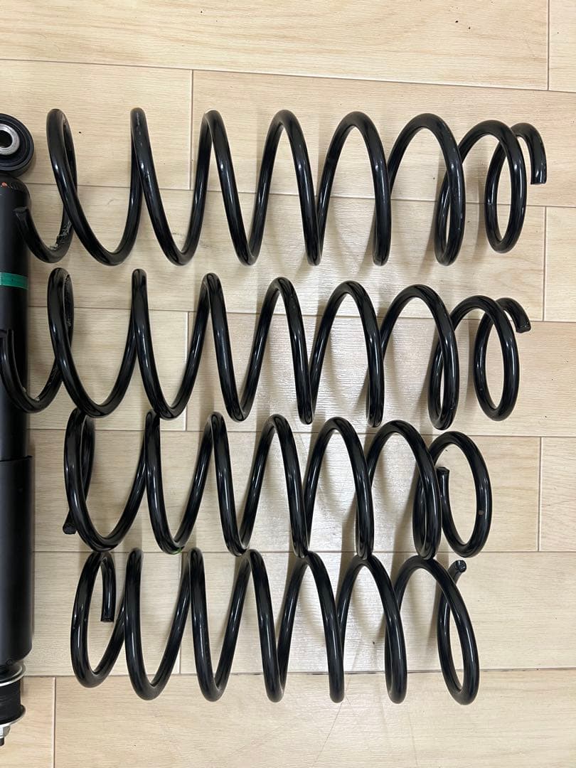 JB74ジムニー 純正サスペンションキット 1セット