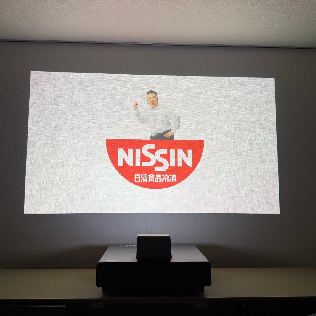 EPSON EH-LS500B 超単焦点プロジェクター