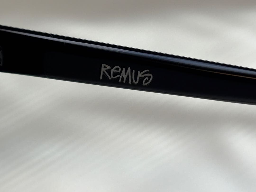 ステューシー/REMUS/サングラス/限定/ケース付/ボストン/日本製/グレー