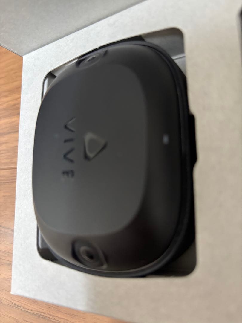 vive ultimate tracker 3個+ドングル1個 + ストラップ