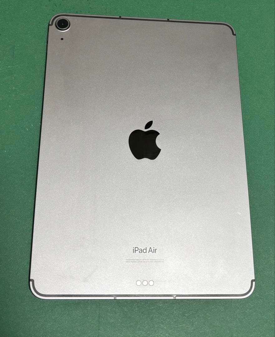 タ*シ様 Apple iPad Air シルバー