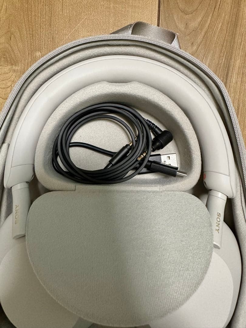 【赤字覚悟】SONY WH-1000XM5 プラチナシルバー　25年3月下旬購入