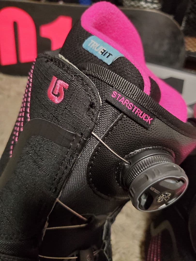 美品 BURTON スノーボードブーツ 女性用 #ブラック#ピンク
