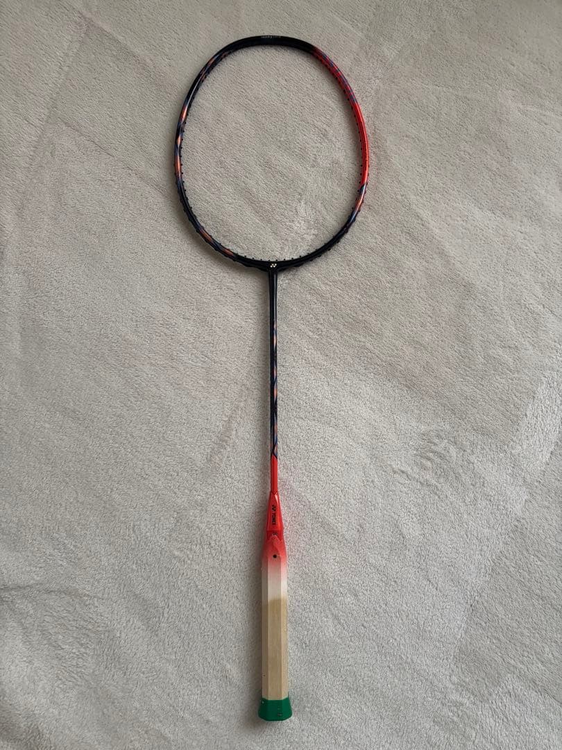 ヨネックス　アストロクス77プロ