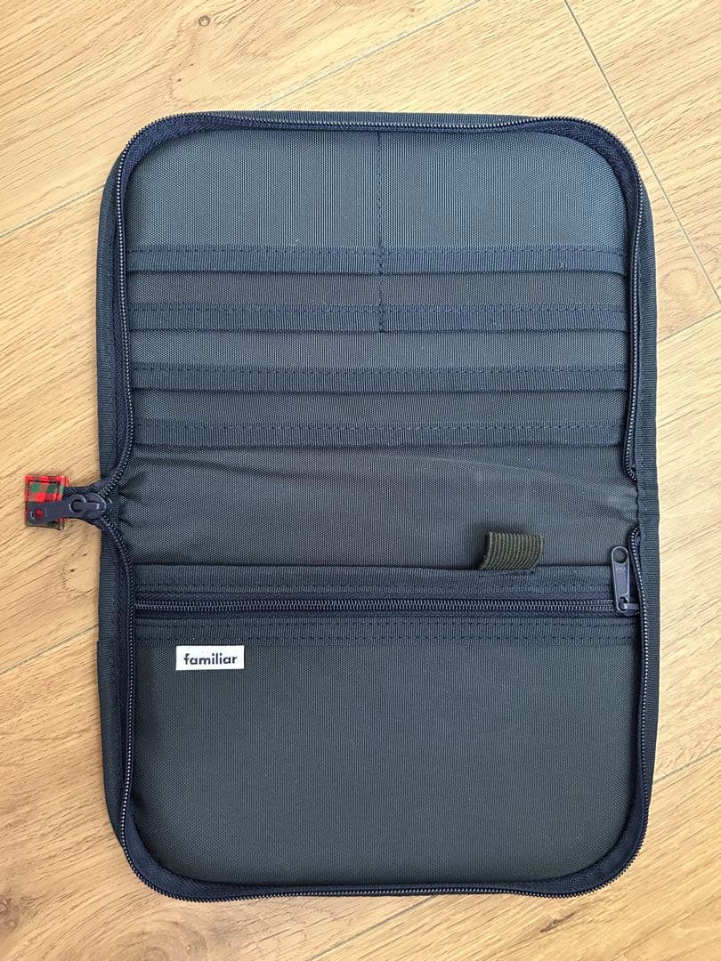 ファミリア　母子手帳ケース　完売品　001サイズ