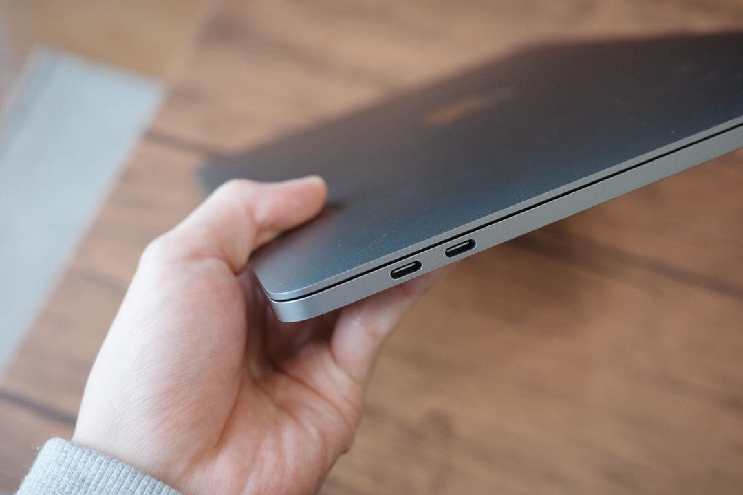 Apple MacBook pro 本体 JIS 16GB