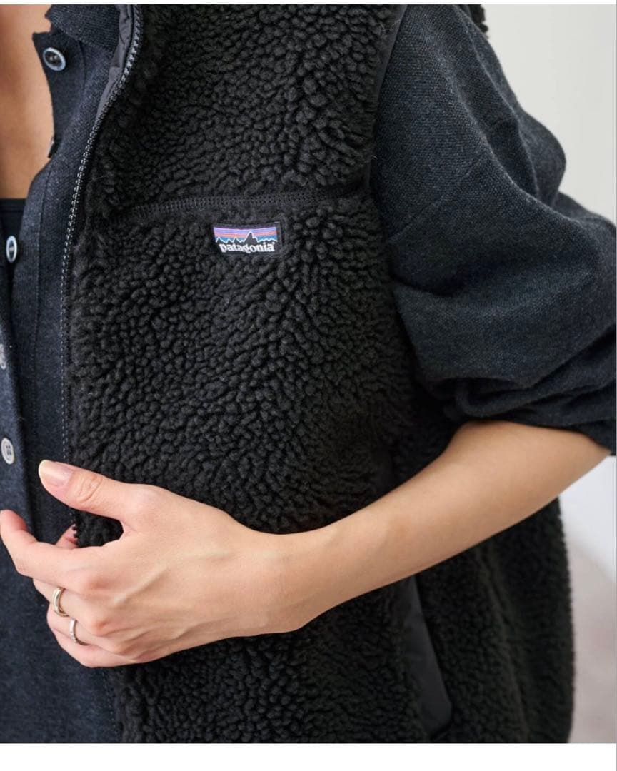 新品⭐︎ フレームワーク購入 パタゴニア k's reversible ベスト