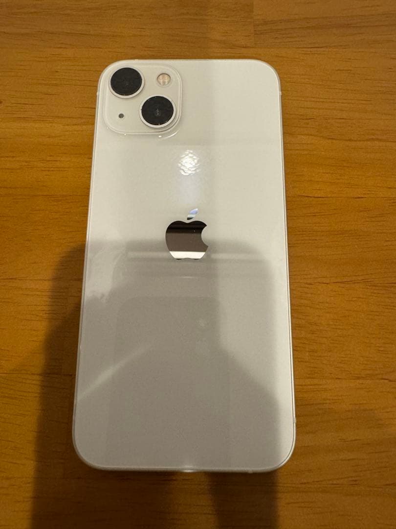 Apple iPhone13 スターライト 128GB 純正シリコンケース付き