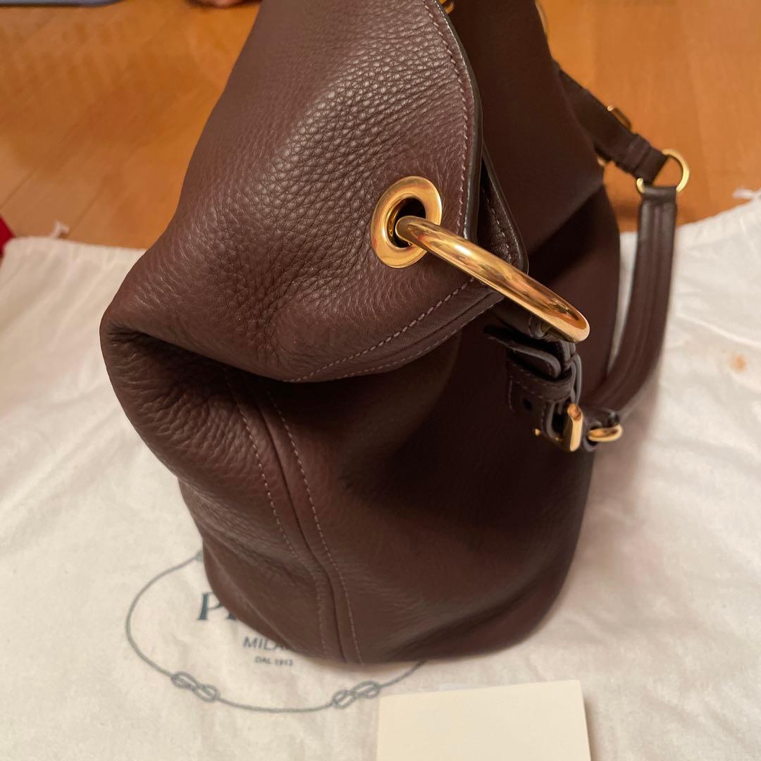 PRADA BR4892 カッフェ レザーハンドバッグ