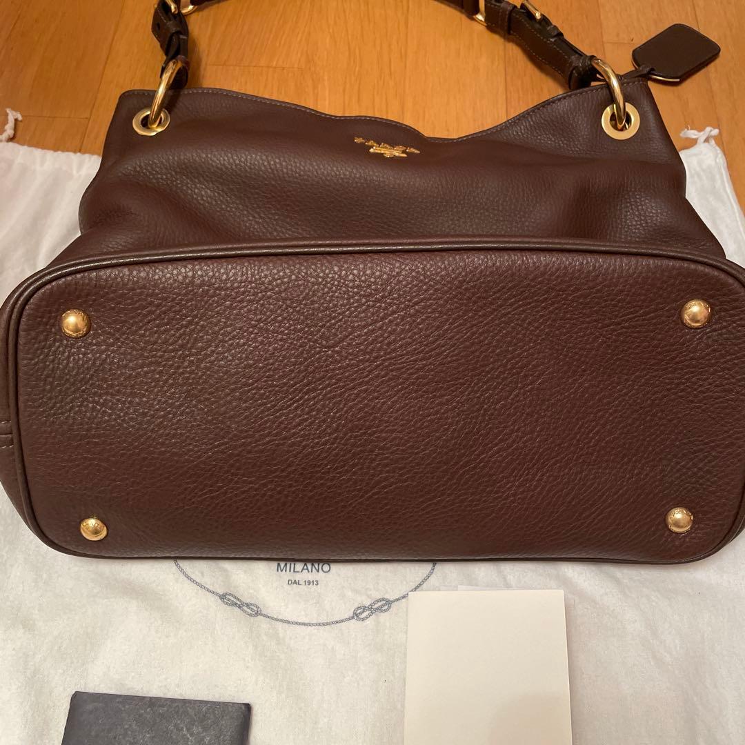 PRADA BR4892 カッフェ レザーハンドバッグ