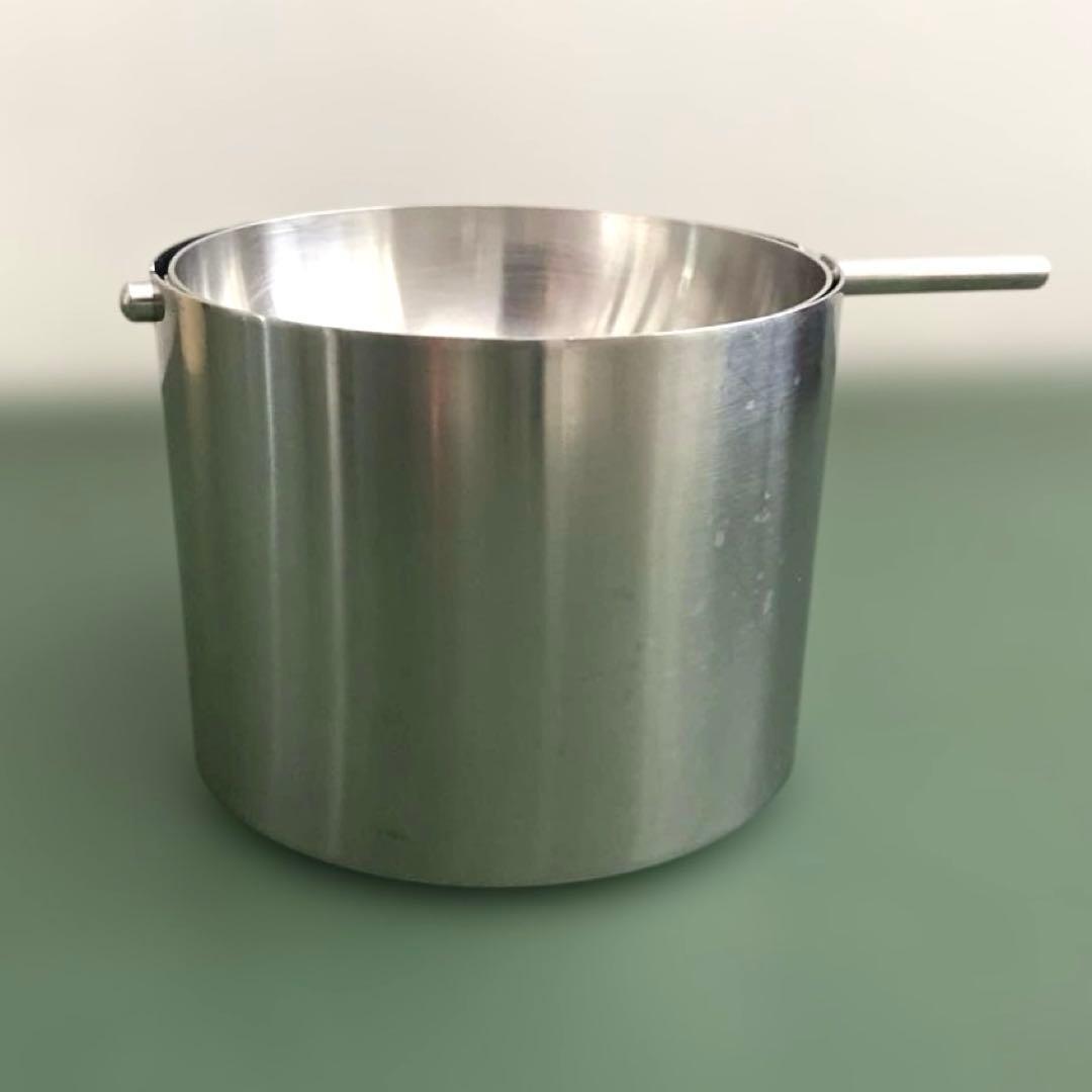 アルネ・ヤコブセン　stelton 灰皿　L
