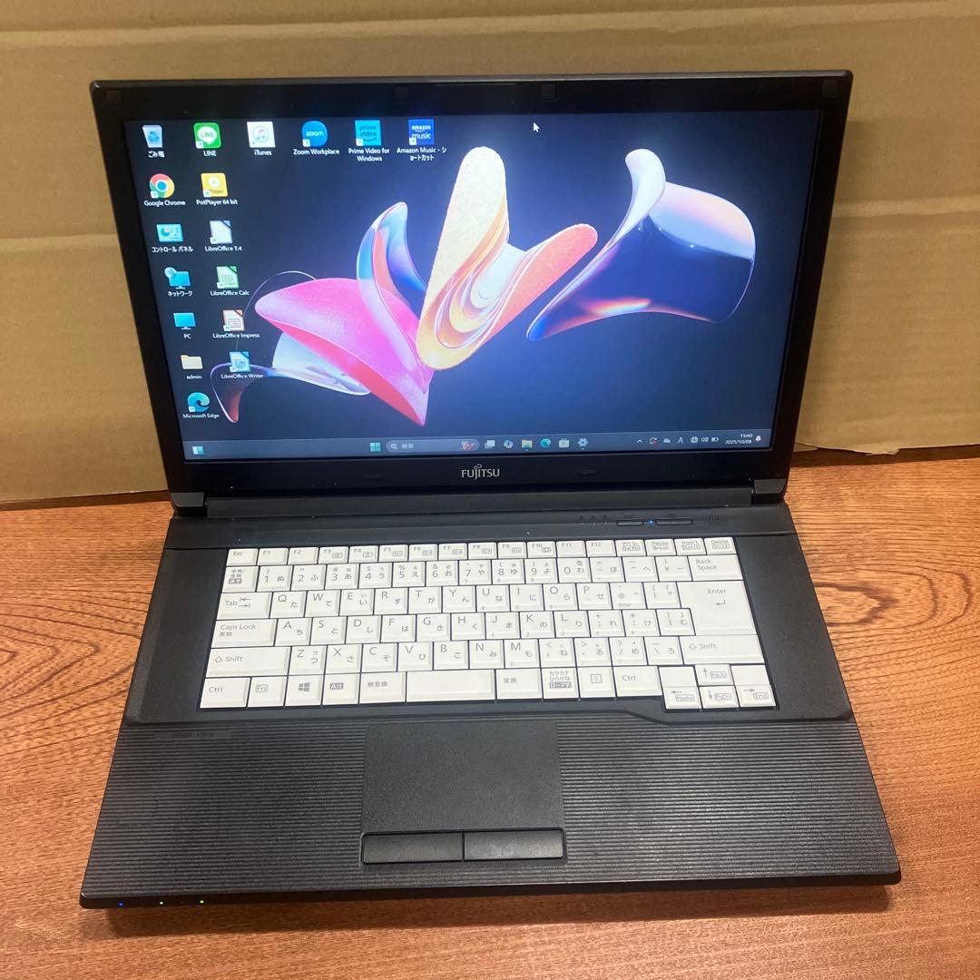 ノートパソコン　Windows11　DVD付き　爆速SSD搭載　 富士通