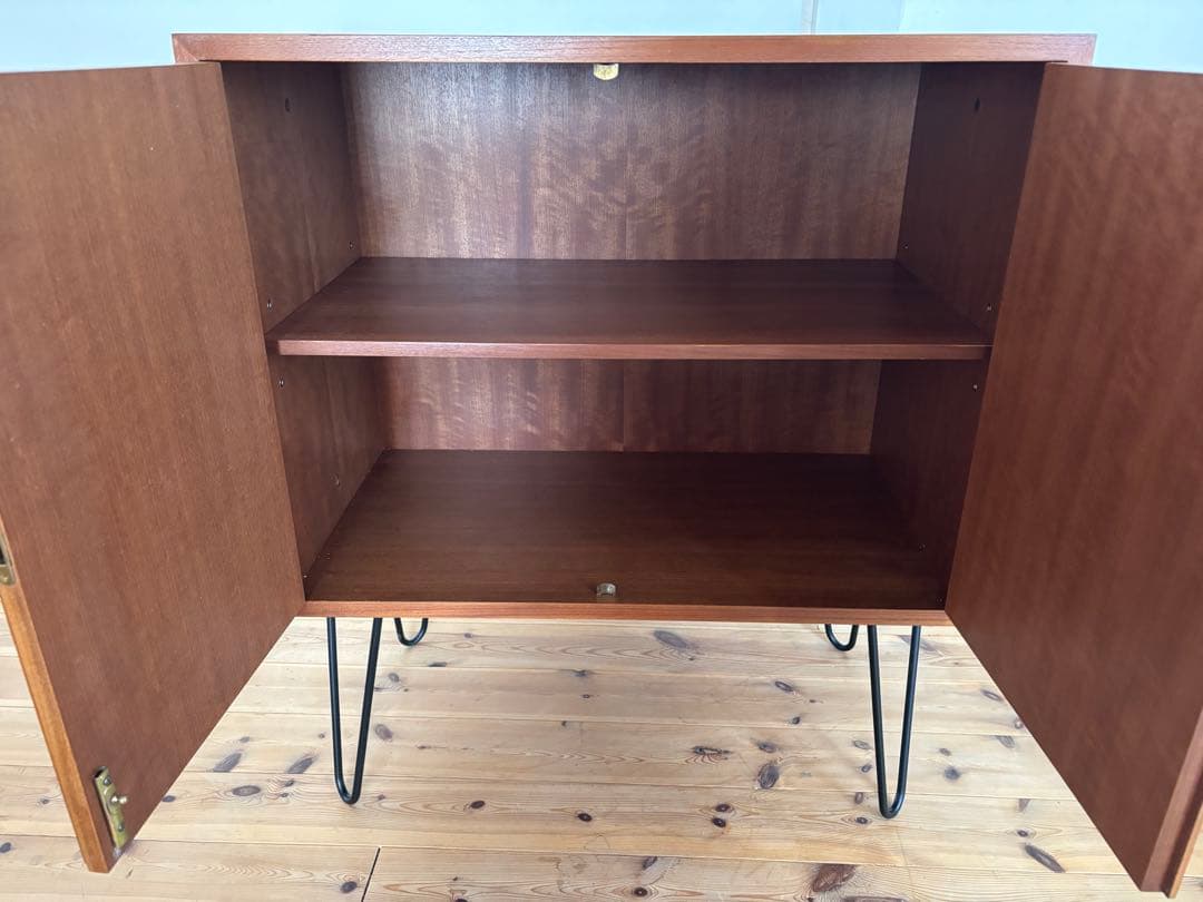 北欧ヴィンテージ　チーク　キャビネット