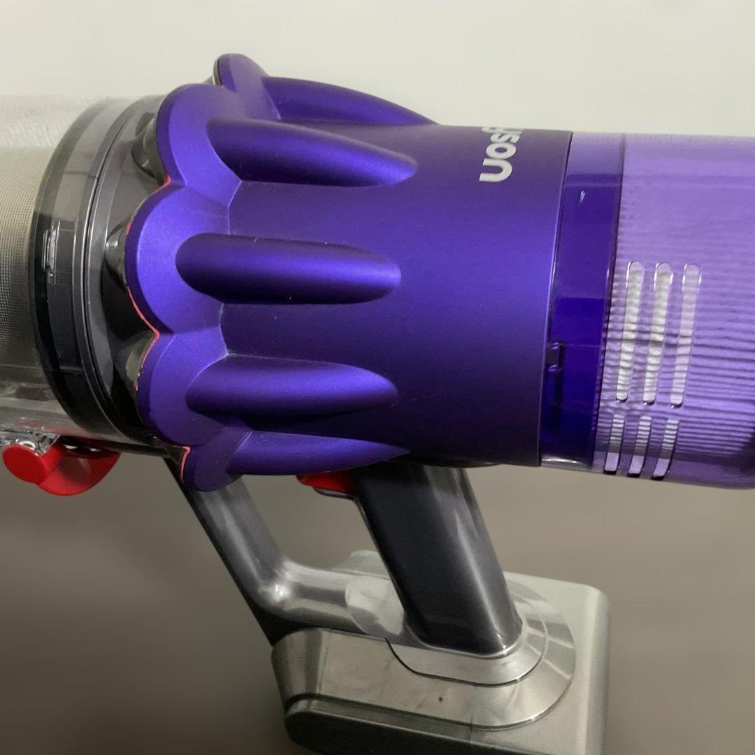 32. 『美品』Dyson Digital Slim Fluffy SV18