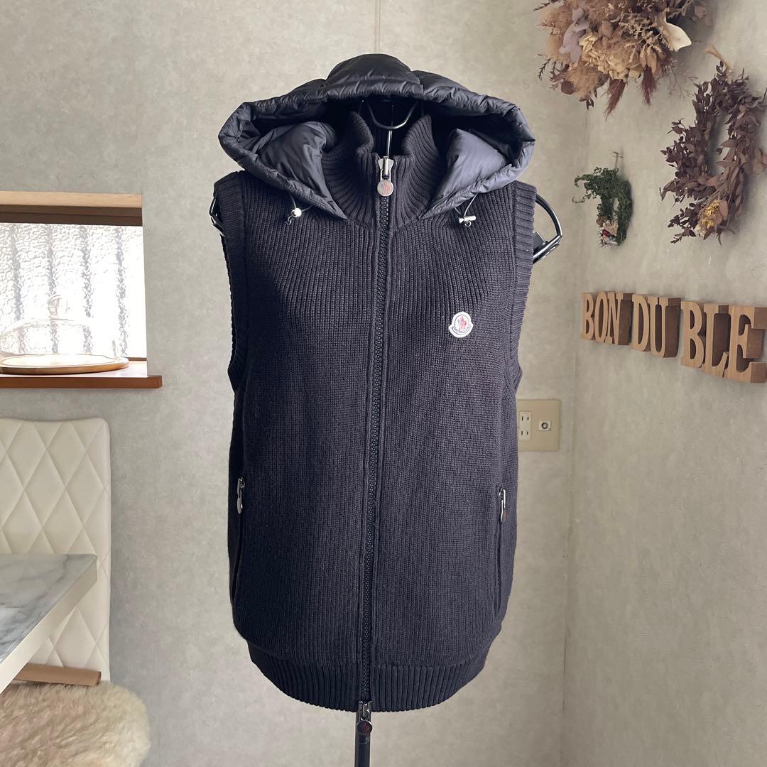 モンクレール ダウンベスト