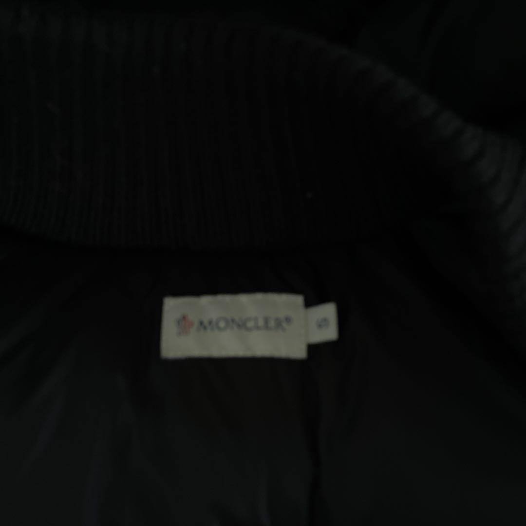 モンクレール ダウンベスト