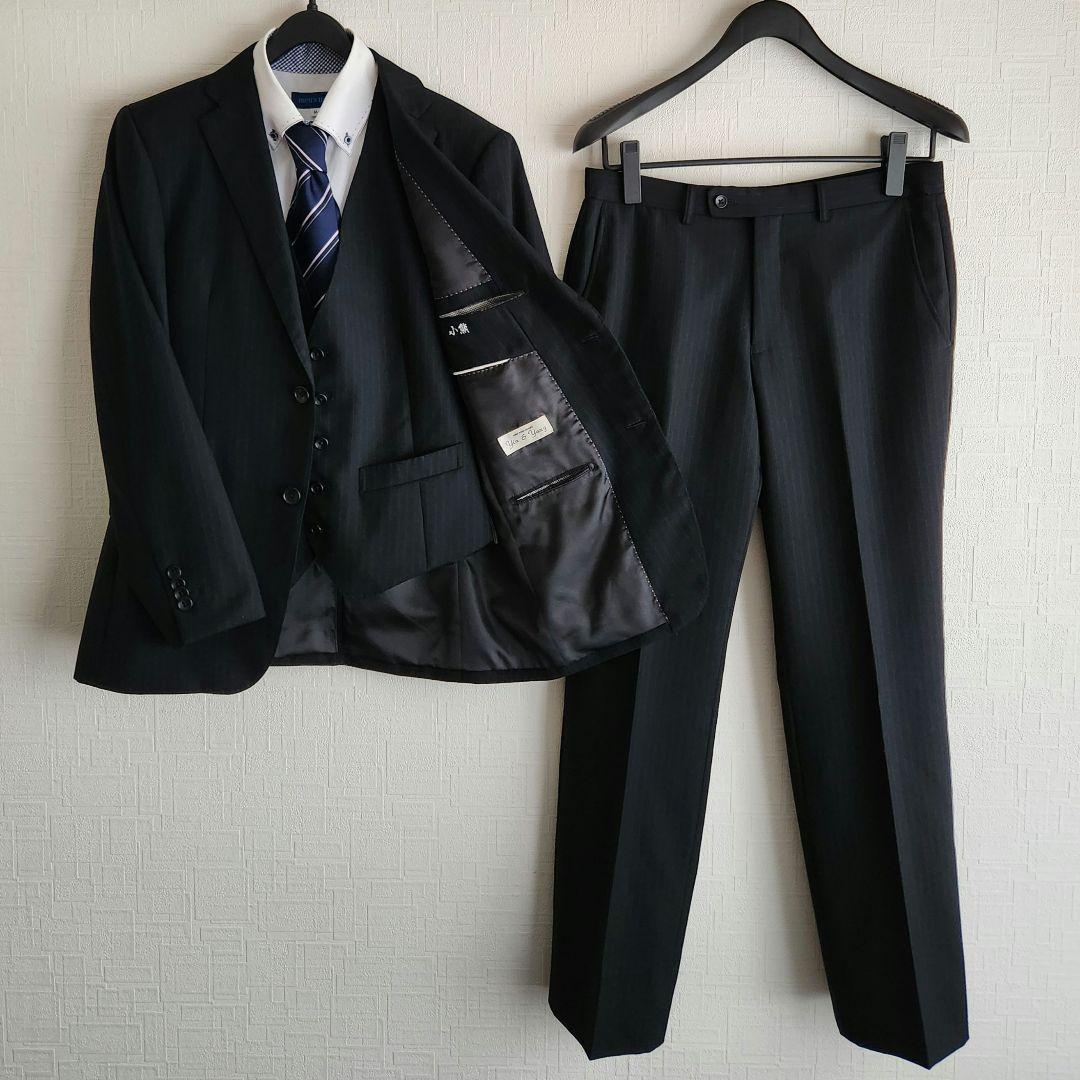インアンドヤン　メンズ　スーツ　スリーピース　濃紺　ストライプ