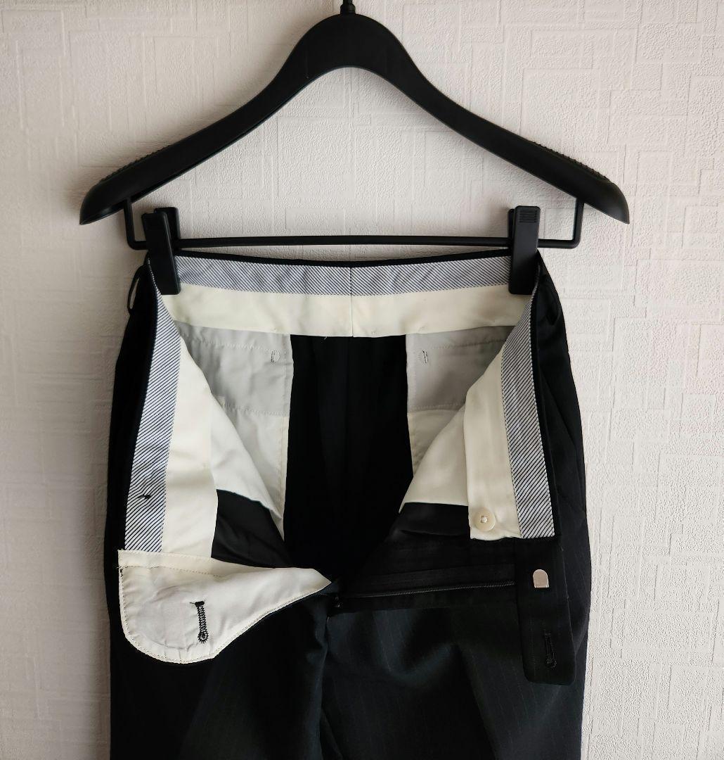 インアンドヤン　メンズ　スーツ　スリーピース　濃紺　ストライプ