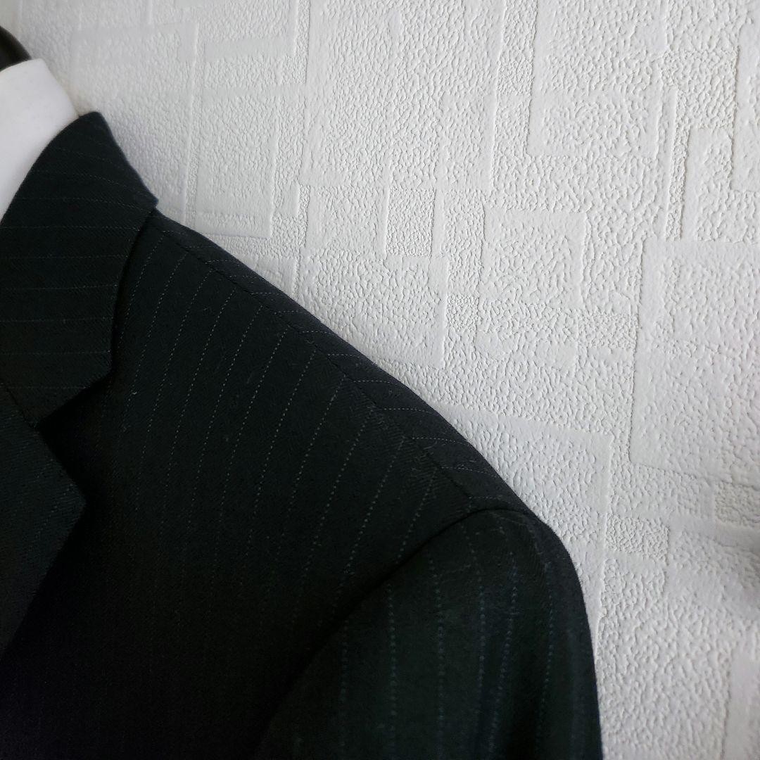 インアンドヤン　メンズ　スーツ　スリーピース　濃紺　ストライプ