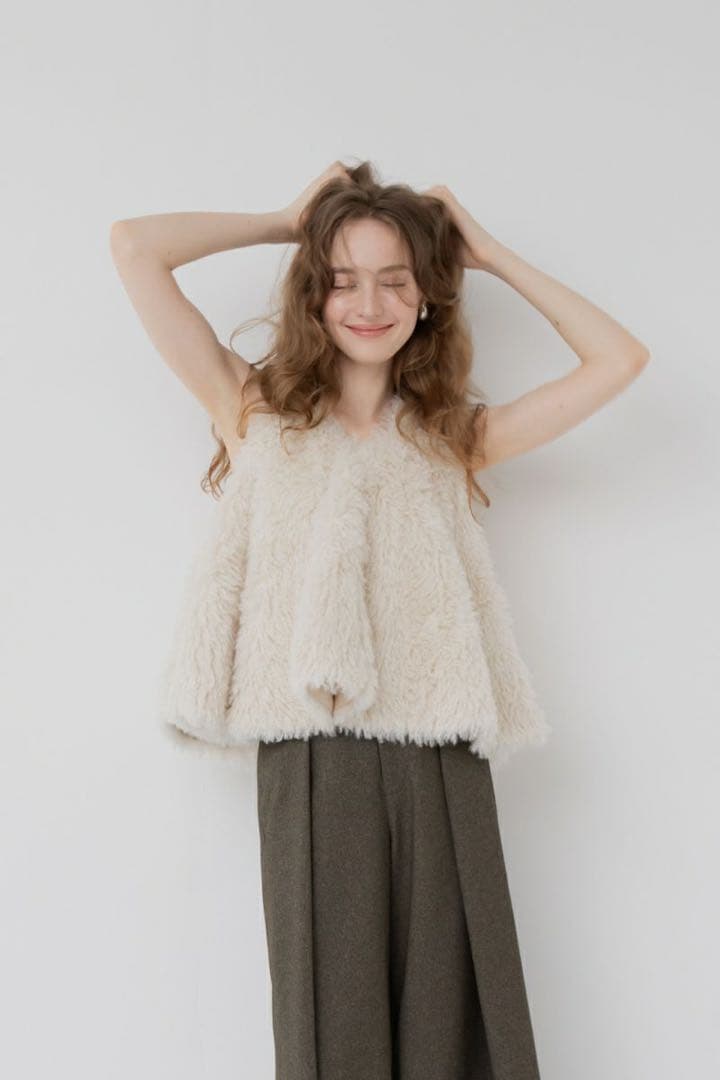 maison de Dolce. メゾンドドルチェ テディハグ ベスト