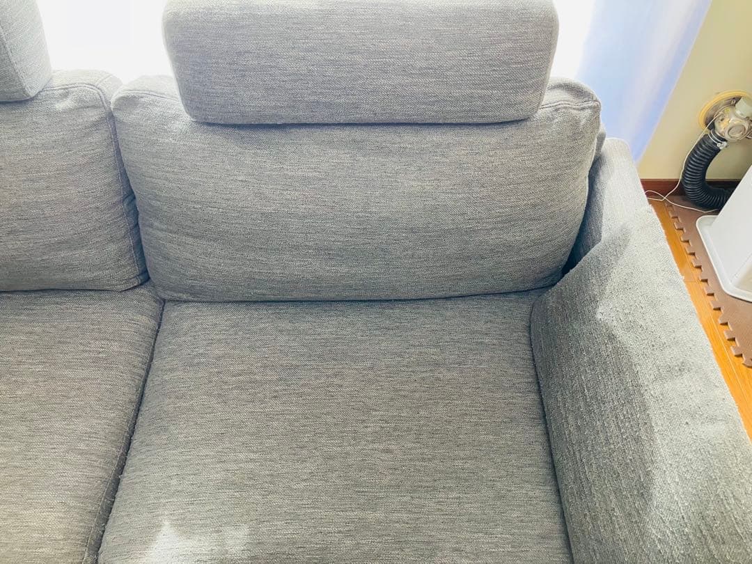 【ニトリ　匿名配送】ダークグレー 3人掛けソファ ヘッドレスト付き