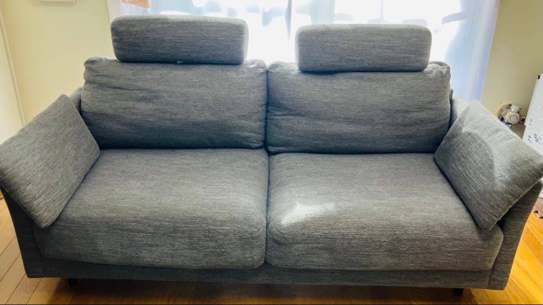 【ニトリ　匿名配送】ダークグレー 3人掛けソファ ヘッドレスト付き