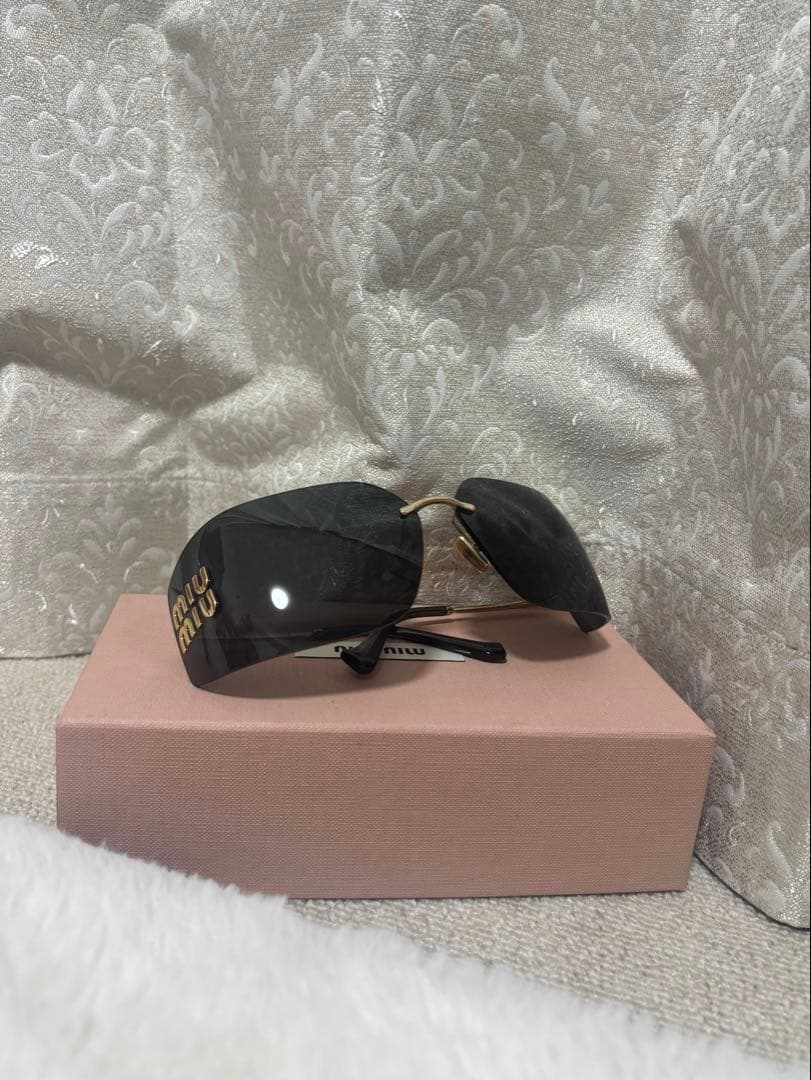 MIUMIU サングラス